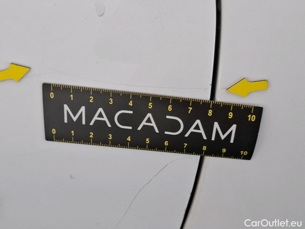  Citroen  C3  Feel Pack 1.2 PureTech 80CV BVM5 6E #9