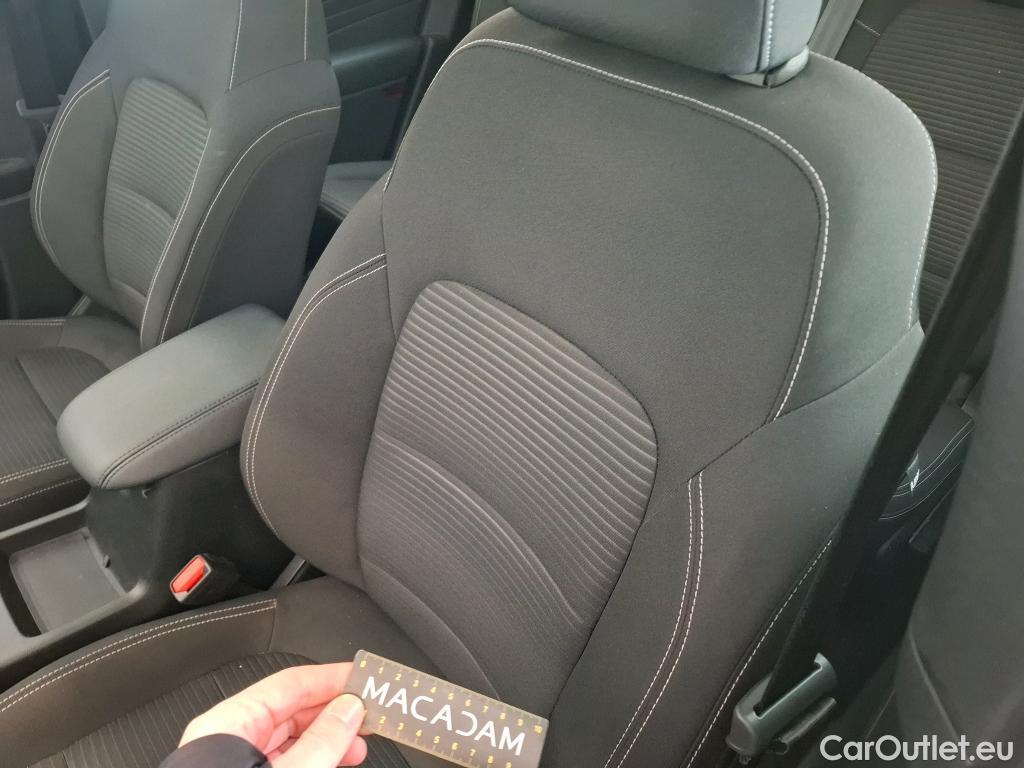  Ford  Kuga  / 2019 / 5P / SUV 2.5 190 hybrid Flexifuel Pshift Titanium / PARE BRISE HS #12