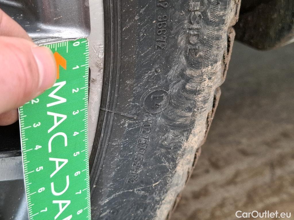  Mercedes  CLA-Klasse MERCEDES-BENZ CLA Coupe / 2019 / 4P / Coupé CLA 200 Business Line BA7 #19