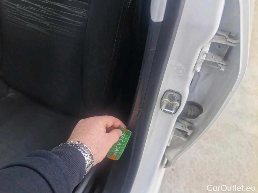  Peugeot  208  Affaire Premium Pack 1.5 HDi 100CV BVM5 E6dT #6