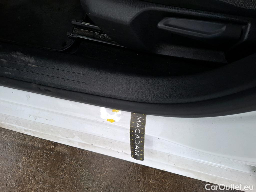  Peugeot  208  Active Business 1.2 PureTech 100CV BVM6 E6d #18