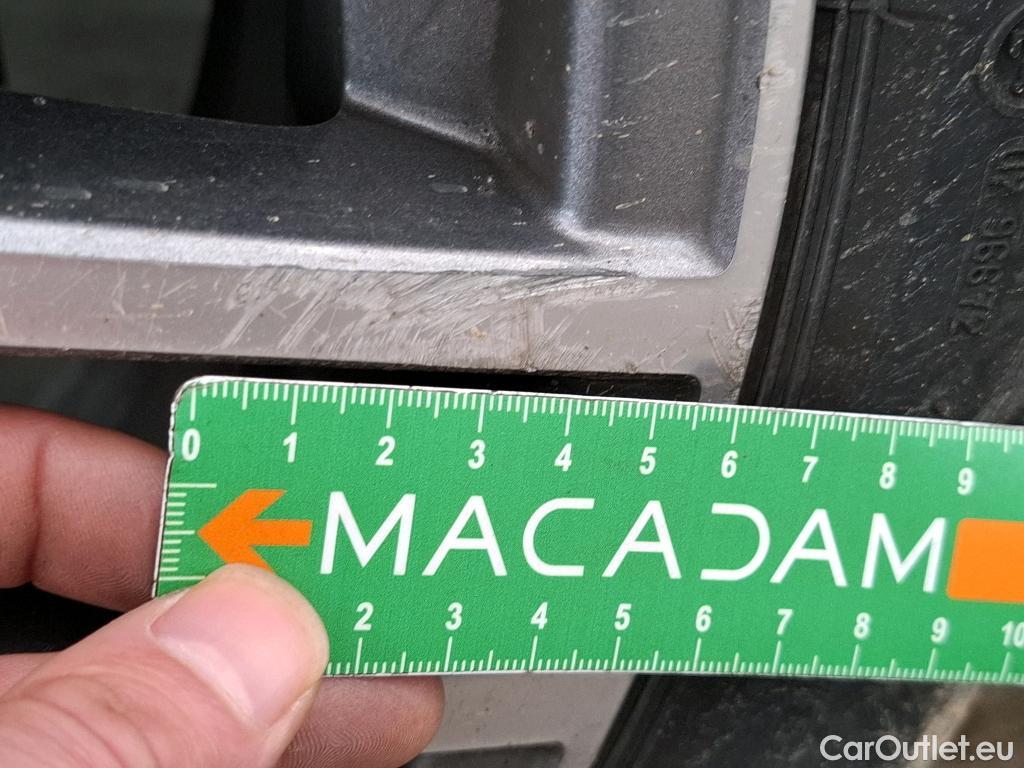  Mercedes  CLA-Klasse MERCEDES-BENZ CLA Coupe / 2019 / 4P / Coupé CLA 200 Business Line BA7 #18