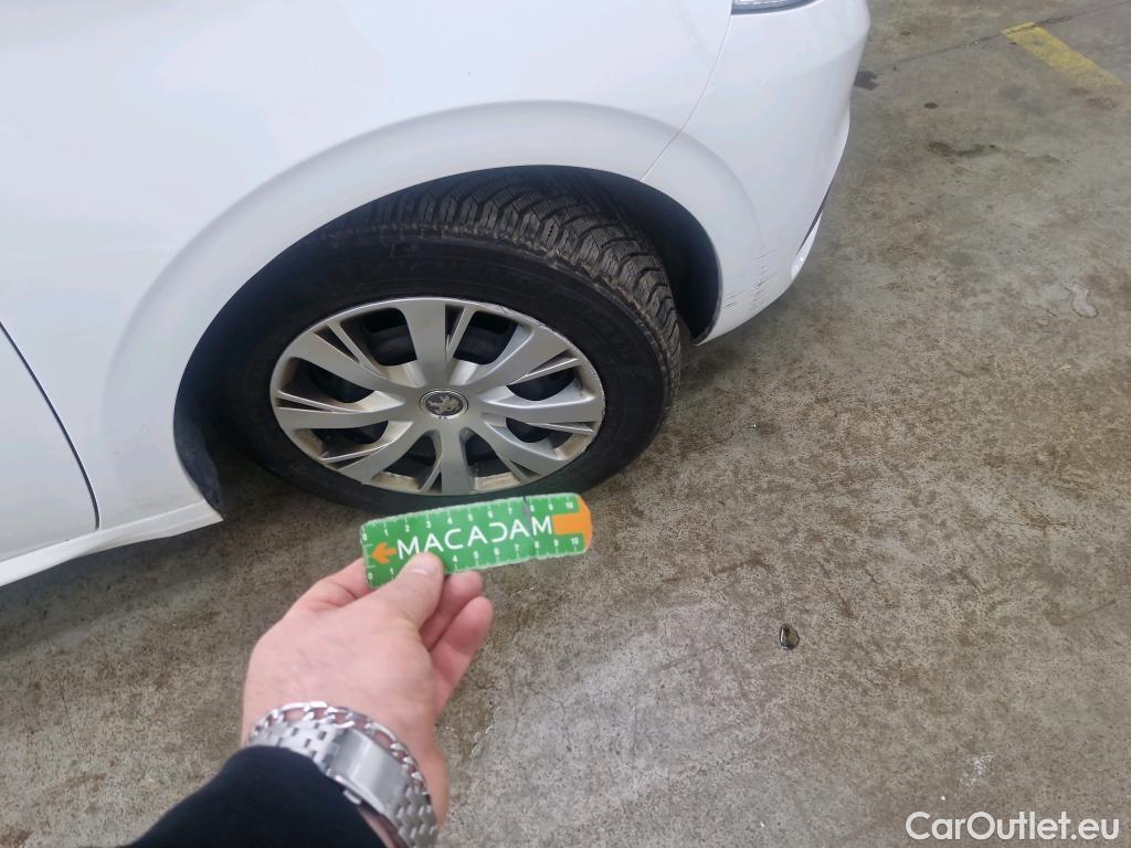  Peugeot  208  Affaire Premium Pack 1.5 HDi 100CV BVM5 E6dT #14