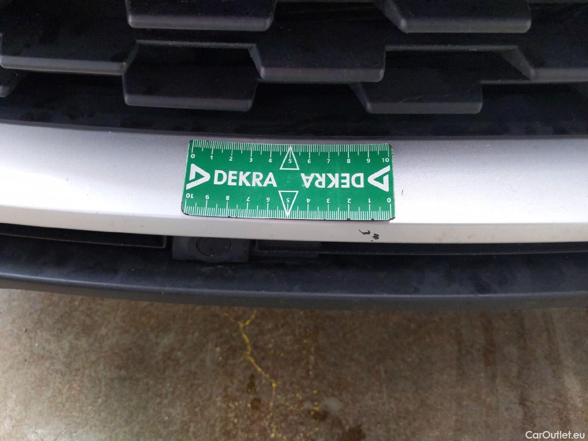  Opel   Grandland X Grandland X Elegance Business 1.5 130CV BVA8 E6d #25