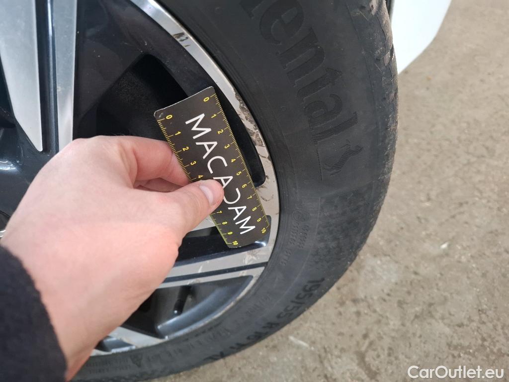  Peugeot  208  Allure Pack 1.2 PureTech 100CV BVM6 E6d #14