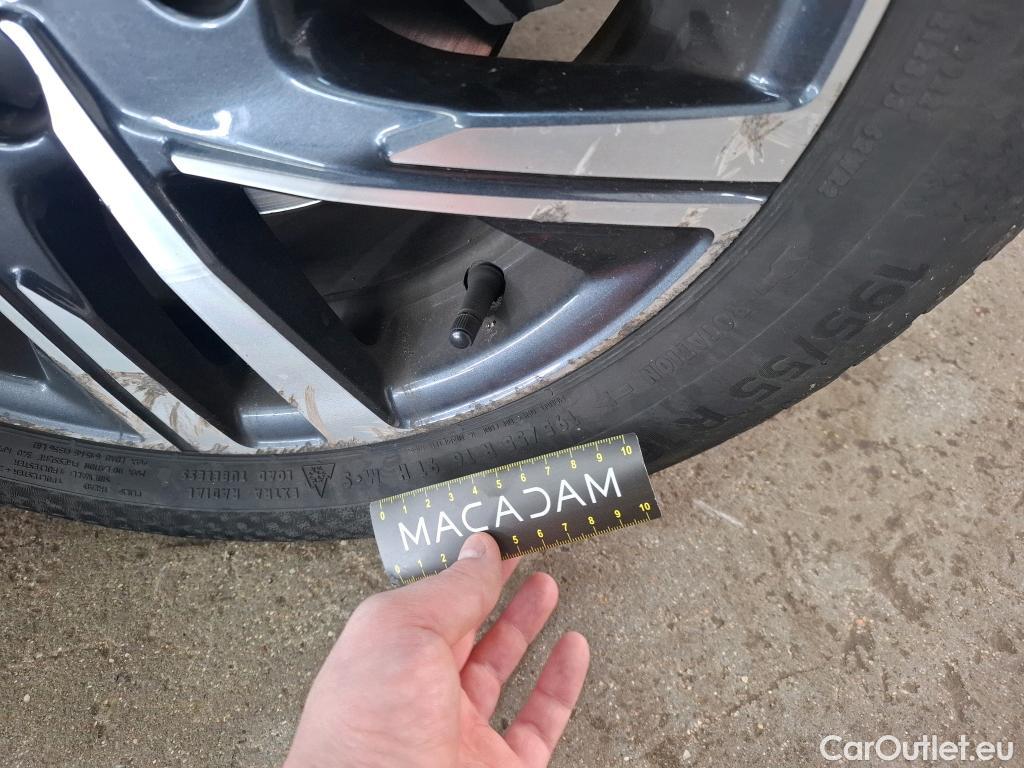  Peugeot  208  Allure Pack 1.2 PureTech 100CV BVM6 E6d #17