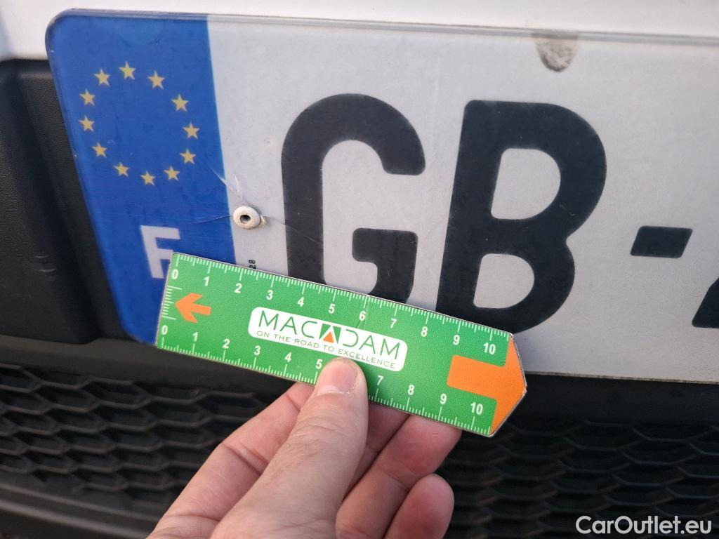  Renault  Trafic RENAULT  / 2019 / 4P / Fourgon tole NV FG GCF L2H2 1200 Energy dCi 145 #36