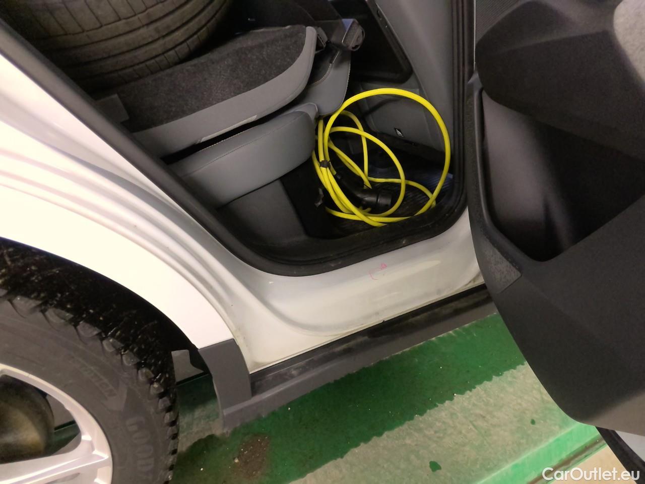  Skoda  ENYAQ  iV80 5d #9