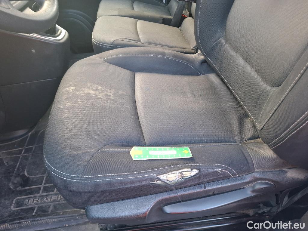  Renault  Trafic RENAULT  / 2019 / 4P / Fourgon tole NV FG GCF L2H2 1200 Energy dCi 145 #4