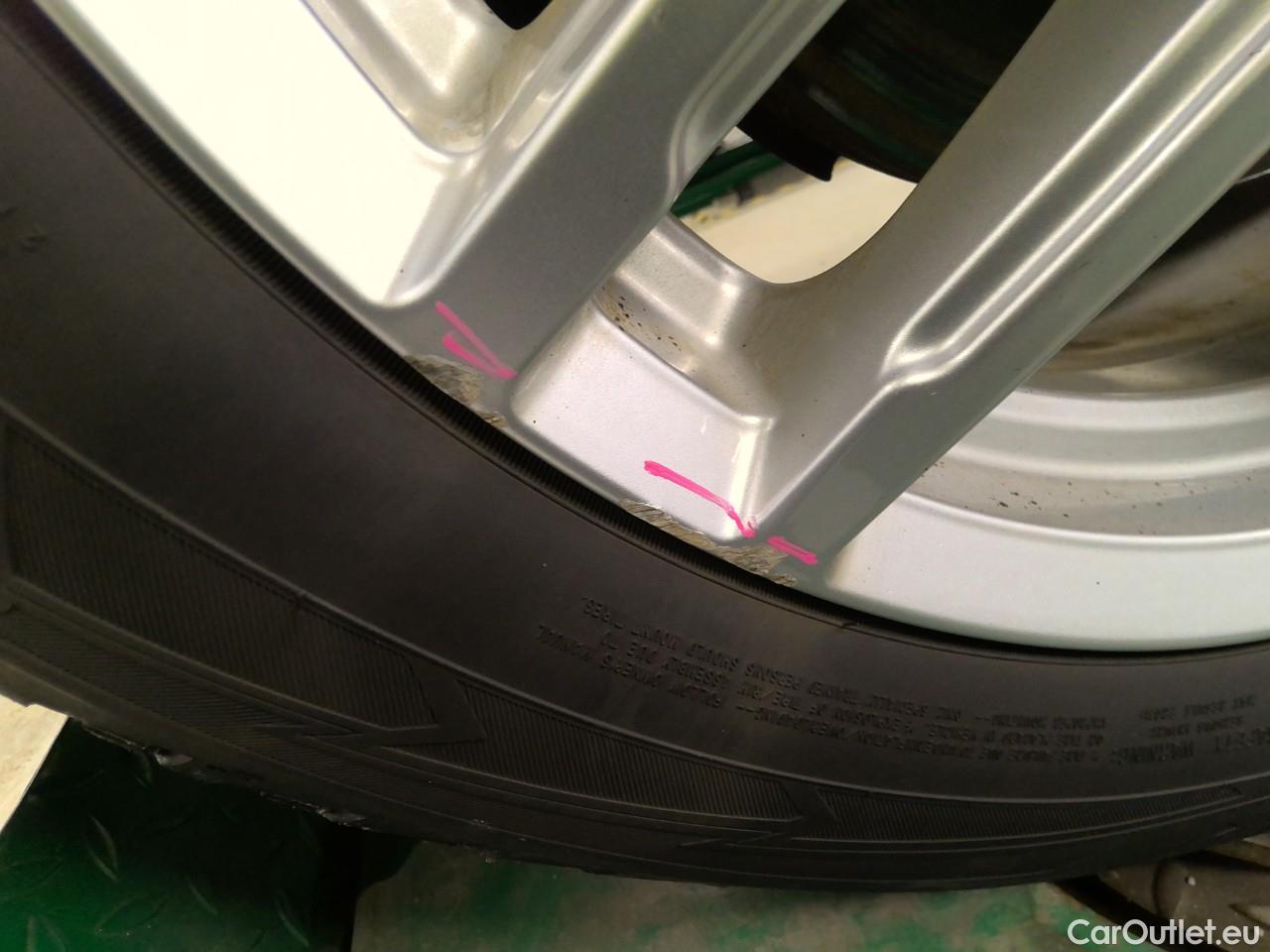  Skoda  ENYAQ  iV80 5d #14