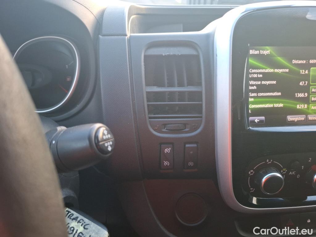  Renault  Trafic RENAULT  / 2019 / 4P / Fourgon tole NV FG GCF L2H2 1200 Energy dCi 145 #12