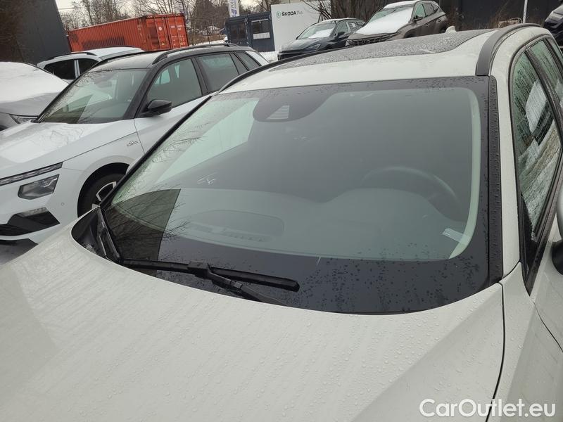  Volvo  V60  (2010)  B3 Momentum AT #1