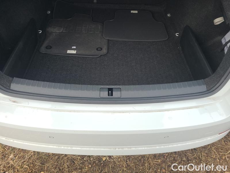  Skoda  Octavia  Lim. (NX3)(2020)  2.0TDI 85 Ambition AT #8