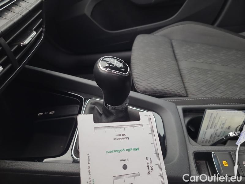  Skoda  Octavia  Combi (NX3)(2020) Oct.C.2.0 TDI 110 Ambition #8