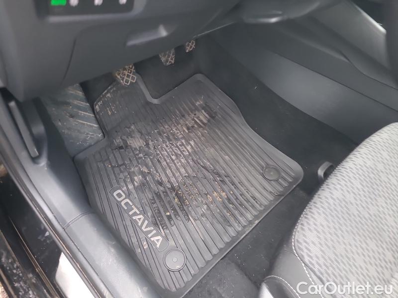  Skoda  Octavia  Lim. (NX3)(2020) Oct.2.0 TDI 110 Style #2