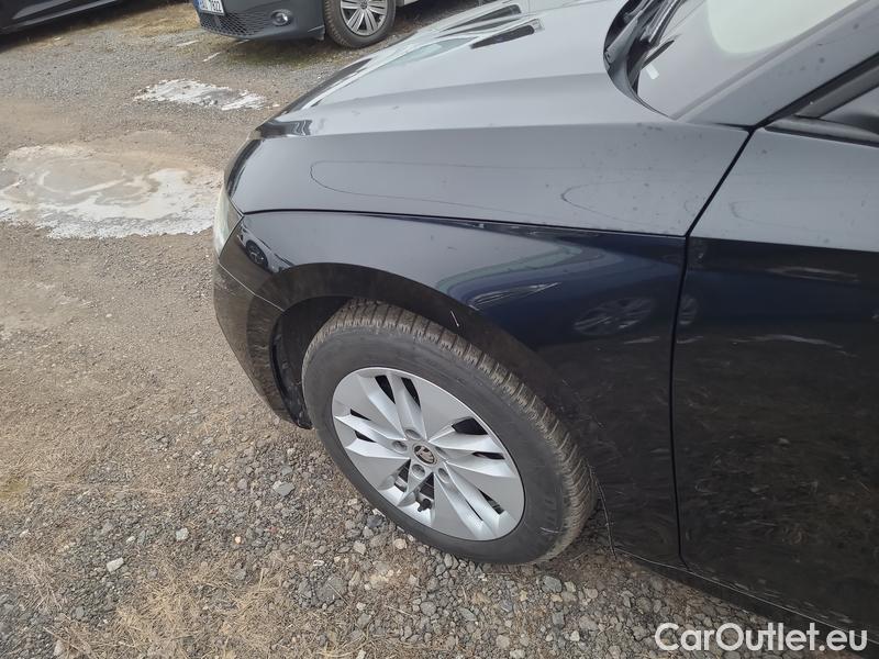  Skoda  Octavia  Combi (NX3)(2020) Oct.C.2.0 TDI 110 Ambition #2