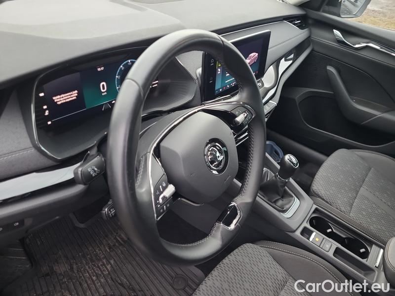  Skoda  Octavia  Lim. (NX3)(2020) Oct.2.0 TDI 110 Style #9