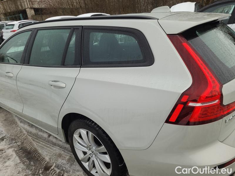  Volvo  V60  (2010)  B3 Momentum AT #6