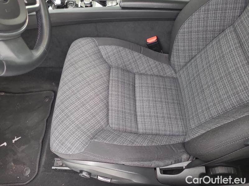  Volvo  V60  (2010)  B3 Momentum AT #7