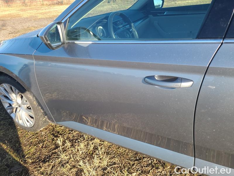  Skoda  Superb  Combi (3V5)(2015) Sup.C.FL2.0TDI 140 Sty. 4x4 AT #3