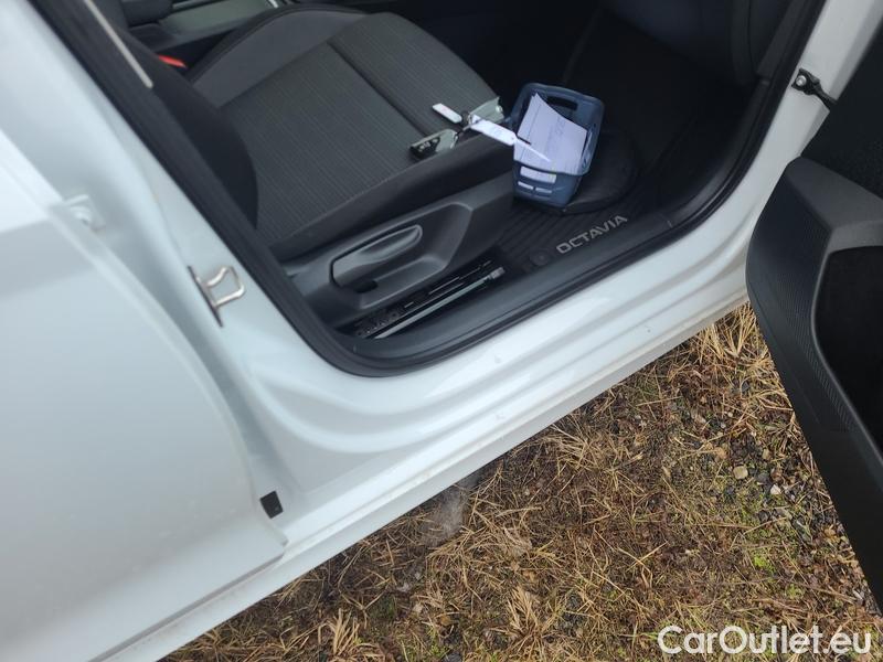  Skoda  Octavia  Lim. (NX3)(2020)  2.0TDI 85 Ambition AT #6