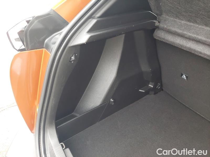  Peugeot  2008  (P1) (2019)  1.2PT 100 Active #19