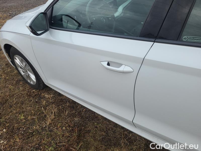  Skoda  Octavia  Lim. (NX3)(2020)  2.0TDI 85 Ambition AT #13