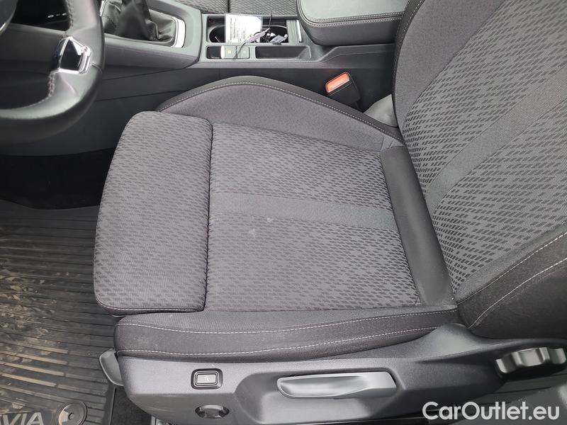  Skoda  Octavia  Combi (NX3)(2020) Oct.C.2.0 TDI 110 Ambition #9