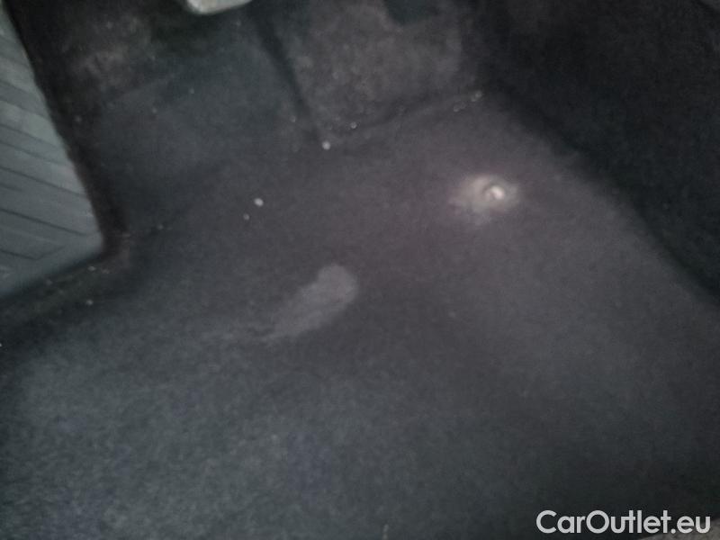  Skoda  Octavia  Lim. (NX3)(2020)  1.5TSI 110 Style 5d #9