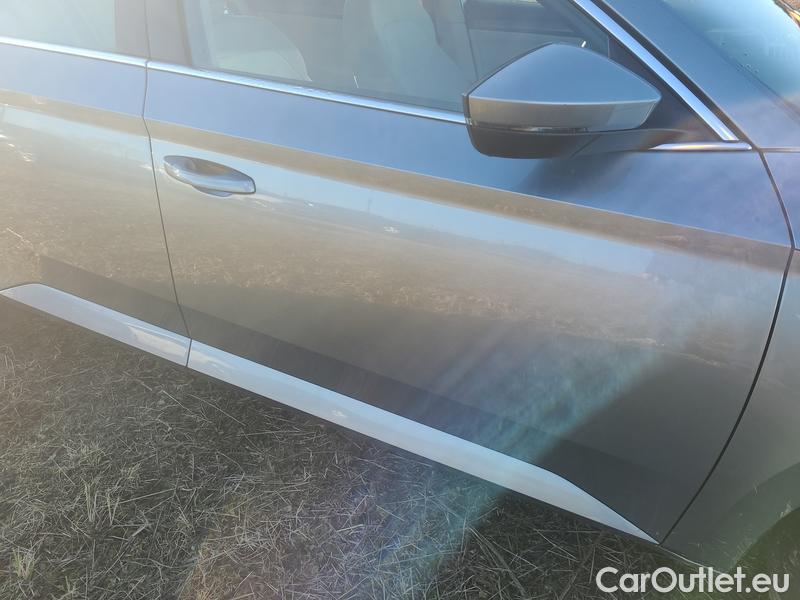  Skoda  Superb  Combi (3V5)(2015) Sup.C.FL2.0TDI 140 Sty. 4x4 AT #11