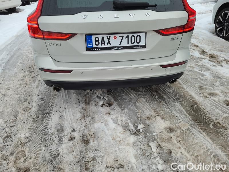  Volvo  V60  (2010)  B3 Momentum AT #11