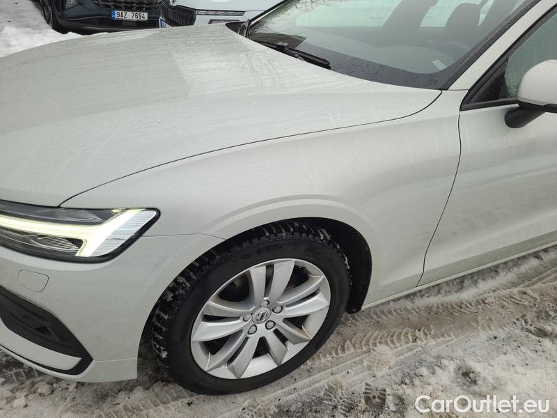  Volvo  V60  (2010)  B3 Momentum AT #3