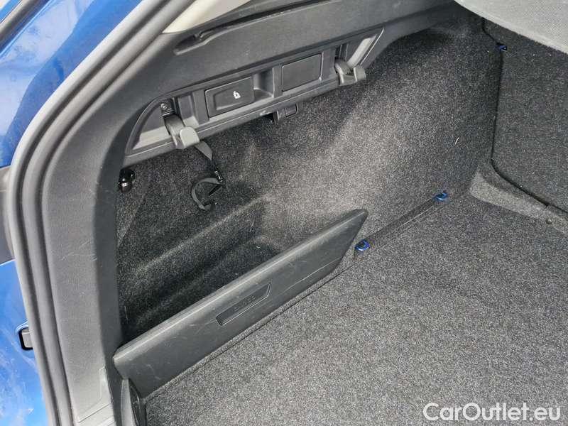  Skoda  Octavia  Combi (NX3)(2020) Oct.Combi 1.5TSI 110 Style #4