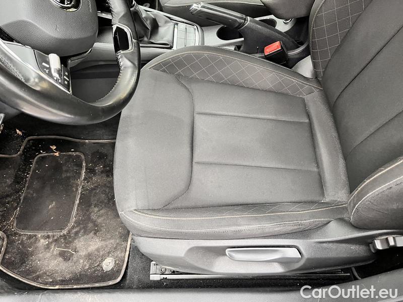  Skoda  Scala  (NW) (2019)  1.0TSI 81 Ambition 5d #10