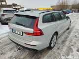  Volvo  V60  (2010)  B3 Momentum AT #2