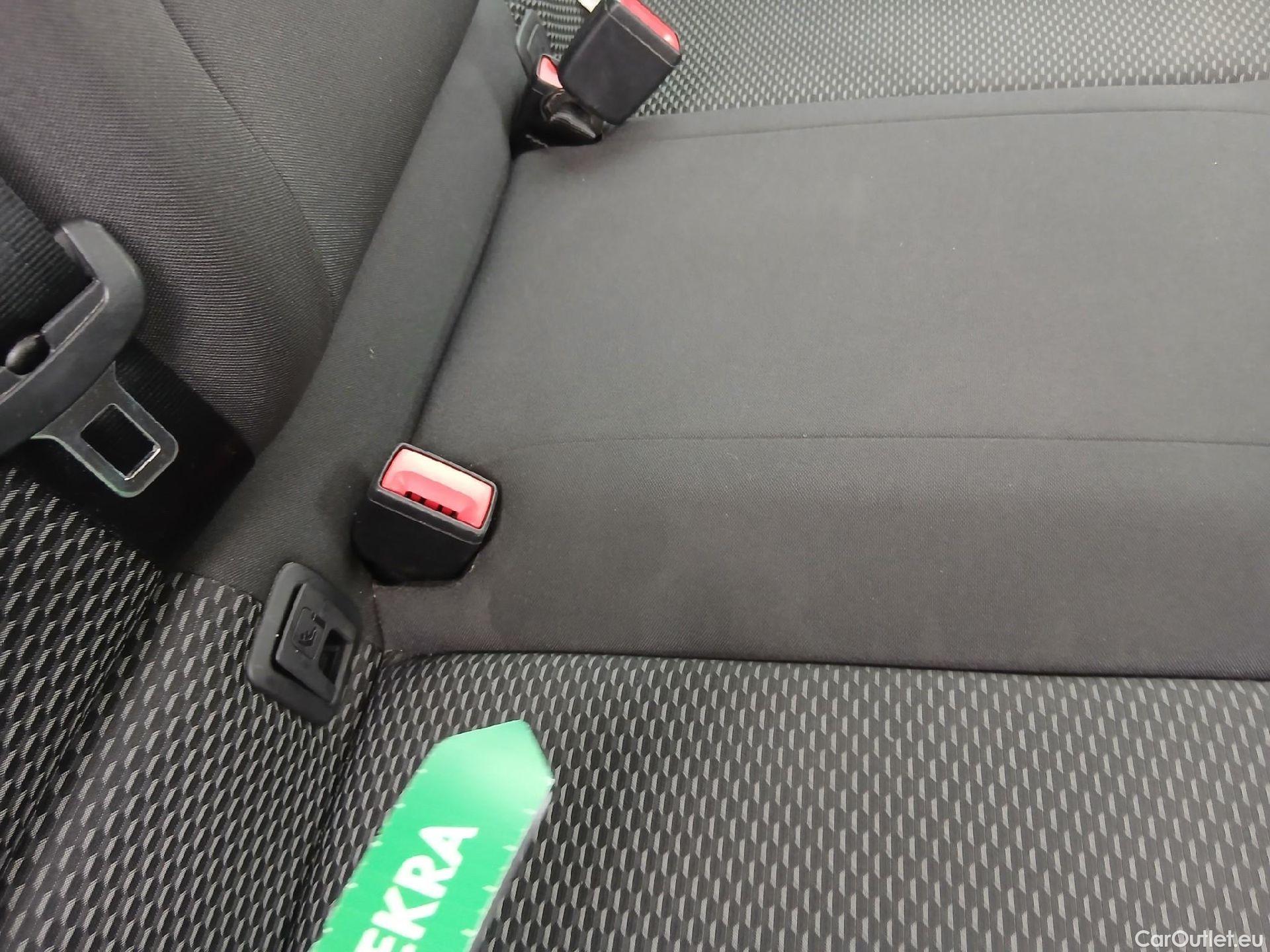  Volkswagen  T-ROC  1.0 TSI 110CV MT6 E6d #31