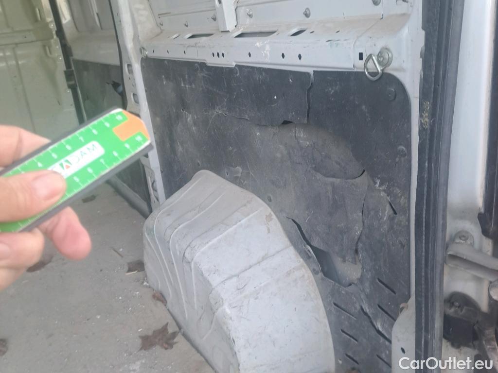  Peugeot  Boxer PEUGEOT  / 2014 / 4P / furgón 333 L2 H1 BHDI 103kW (140CV) S&S 6 V. M (AC) #38