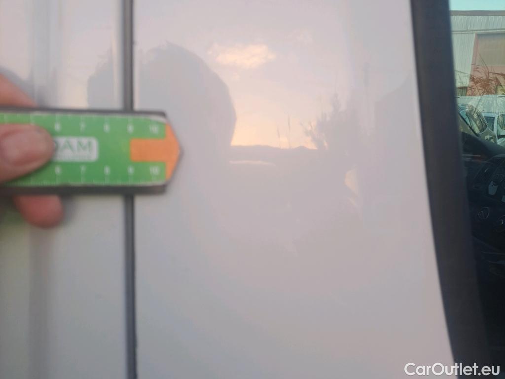  Peugeot  Boxer PEUGEOT  / 2014 / 4P / furgón 333 L2 H1 BHDI 103kW (140CV) S&S 6 V. M (AC) #47