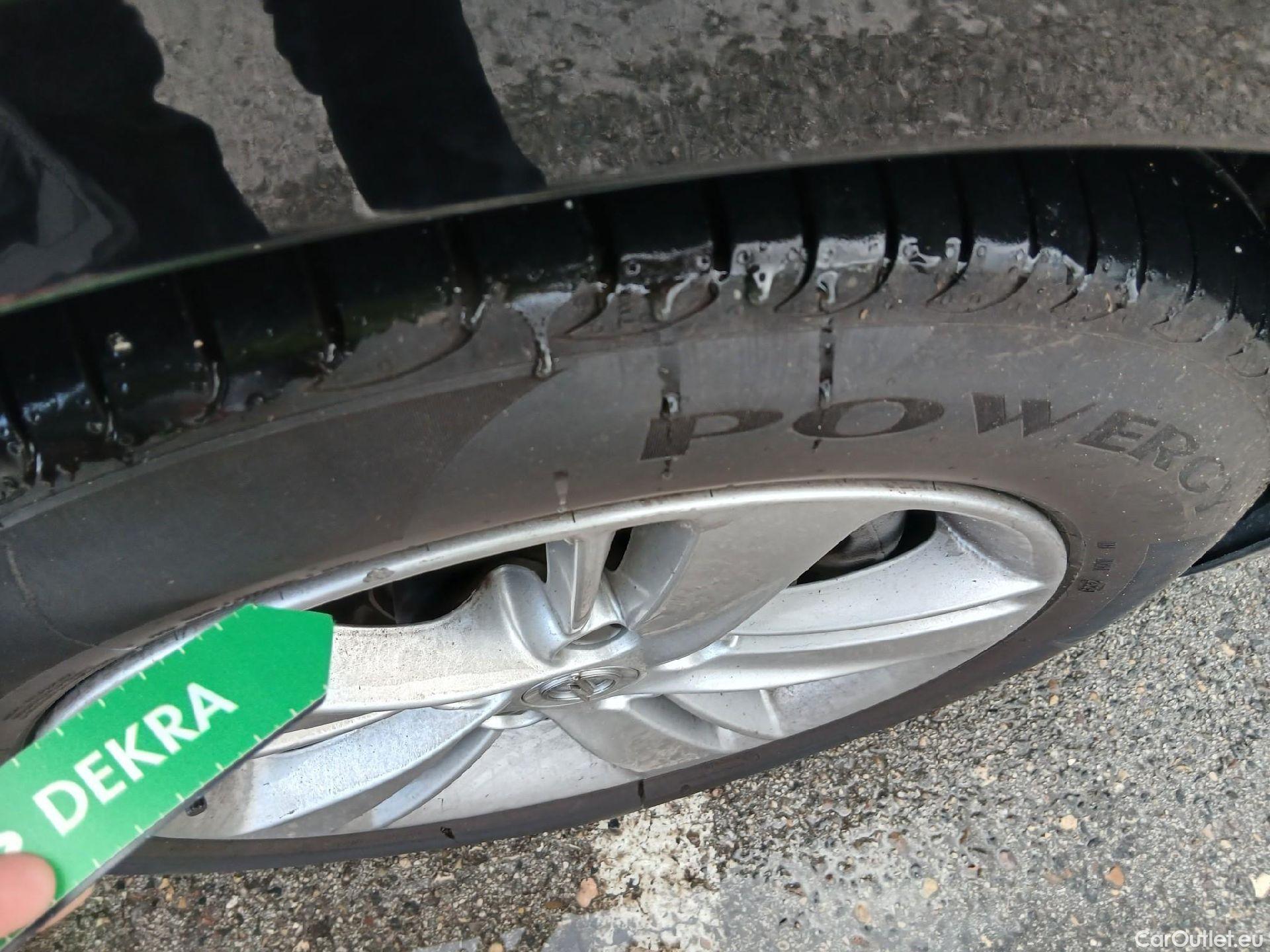  Land Rover  Discovery OPEL Insignia / 2020 / 5P / berlina con portón GS Business 1.5D DVH 130kW AT8 #4