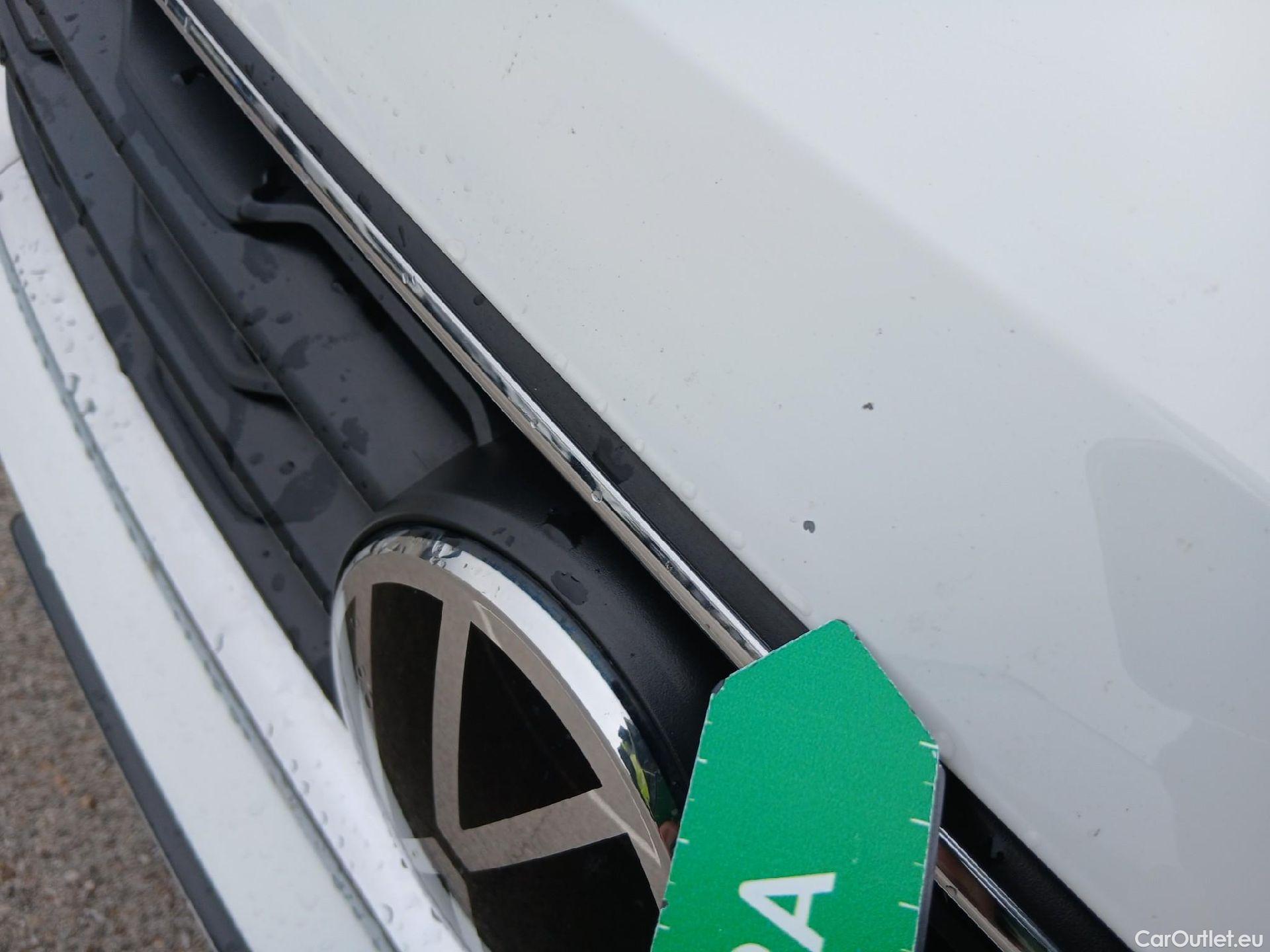  Volkswagen  T-ROC  1.0 TSI 110CV MT6 E6d #4