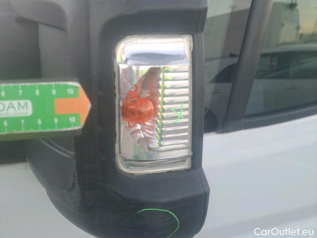  Peugeot  Boxer PEUGEOT  / 2014 / 4P / furgón 333 L2 H1 BHDI 103kW (140CV) S&S 6 V. M (AC) #19