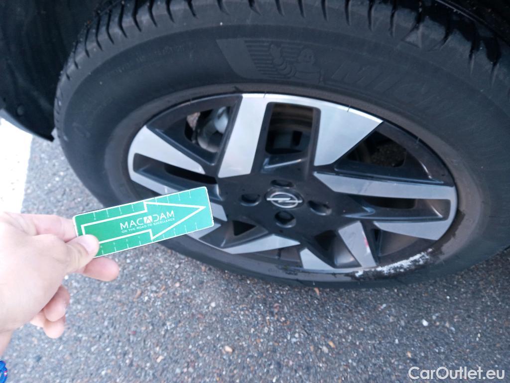  Opel  Mokka OPEL  / 2020 / 5P / todoterreno 1.2 T 96kW (130CV) Business Elegance Aut #38