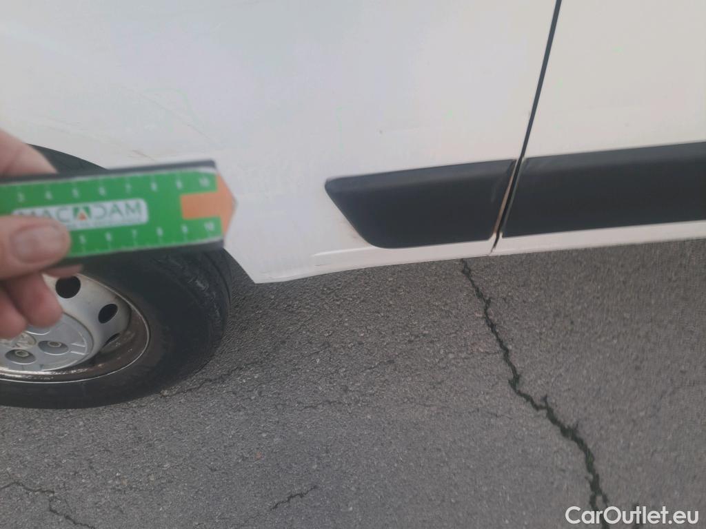  Peugeot  Boxer PEUGEOT  / 2014 / 4P / furgón 333 L2 H1 BHDI 103kW (140CV) S&S 6 V. M (AC) #52