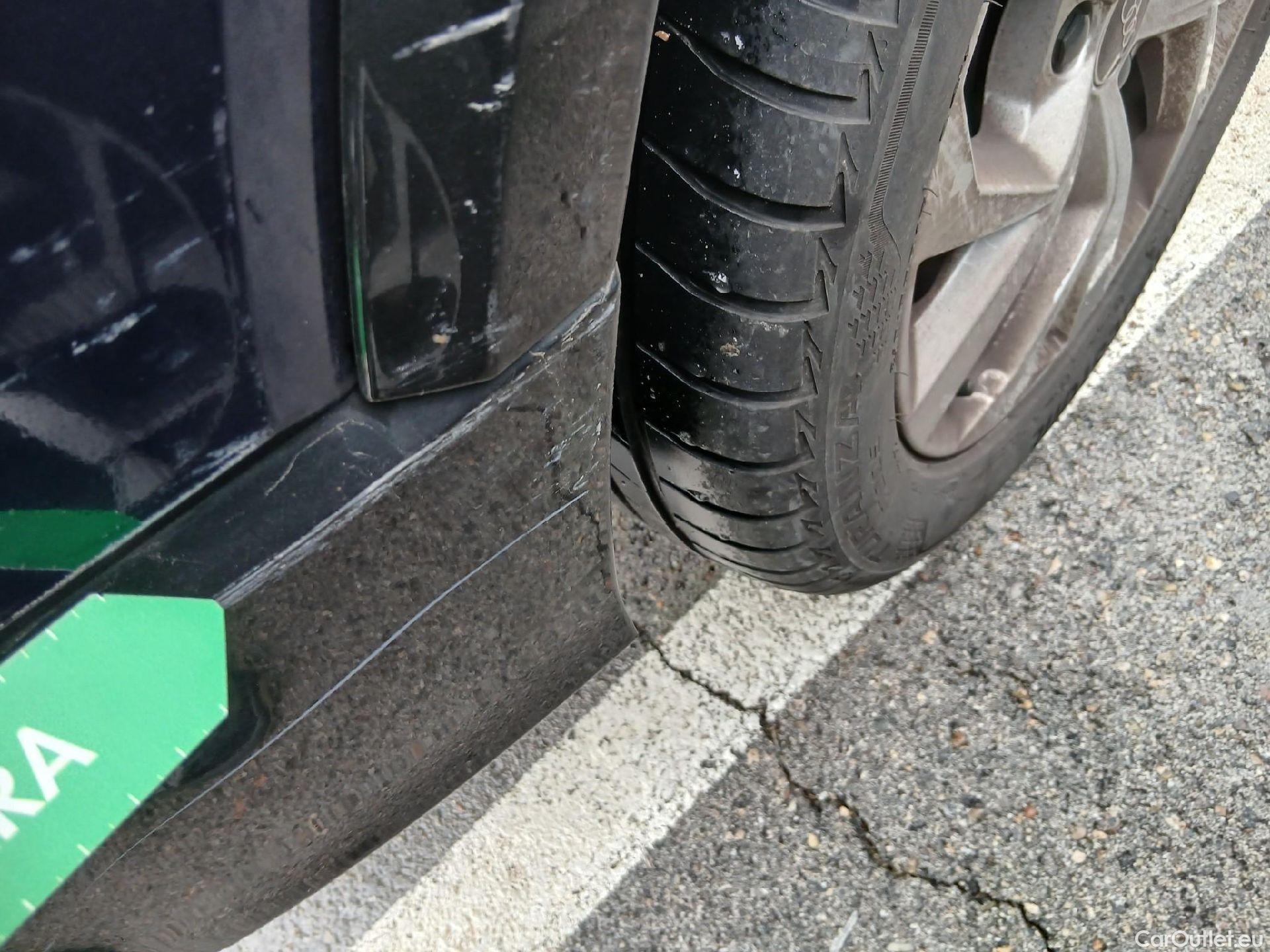  Audi  Q2 AUDI  / 2020 / 5P / todoterreno Advanced 30 TDI 85kW (116CV) #25