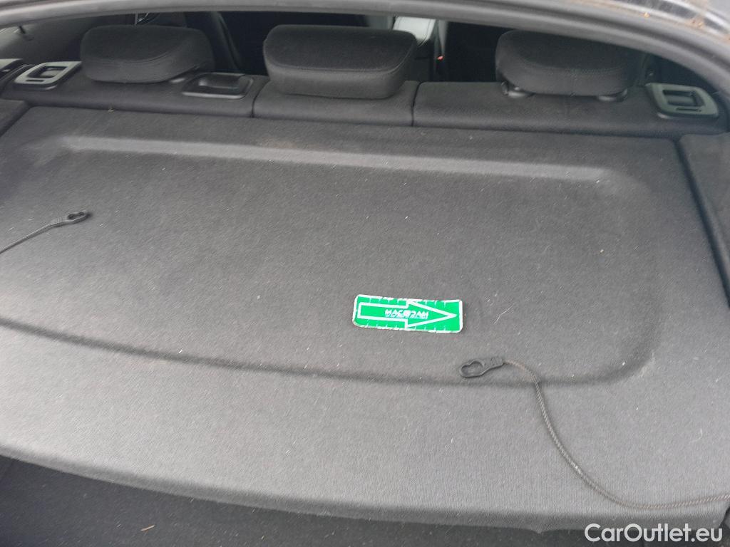  Bmw  Serie 1 BMW  / 2019 / 5P / berlina con portón 118i #11