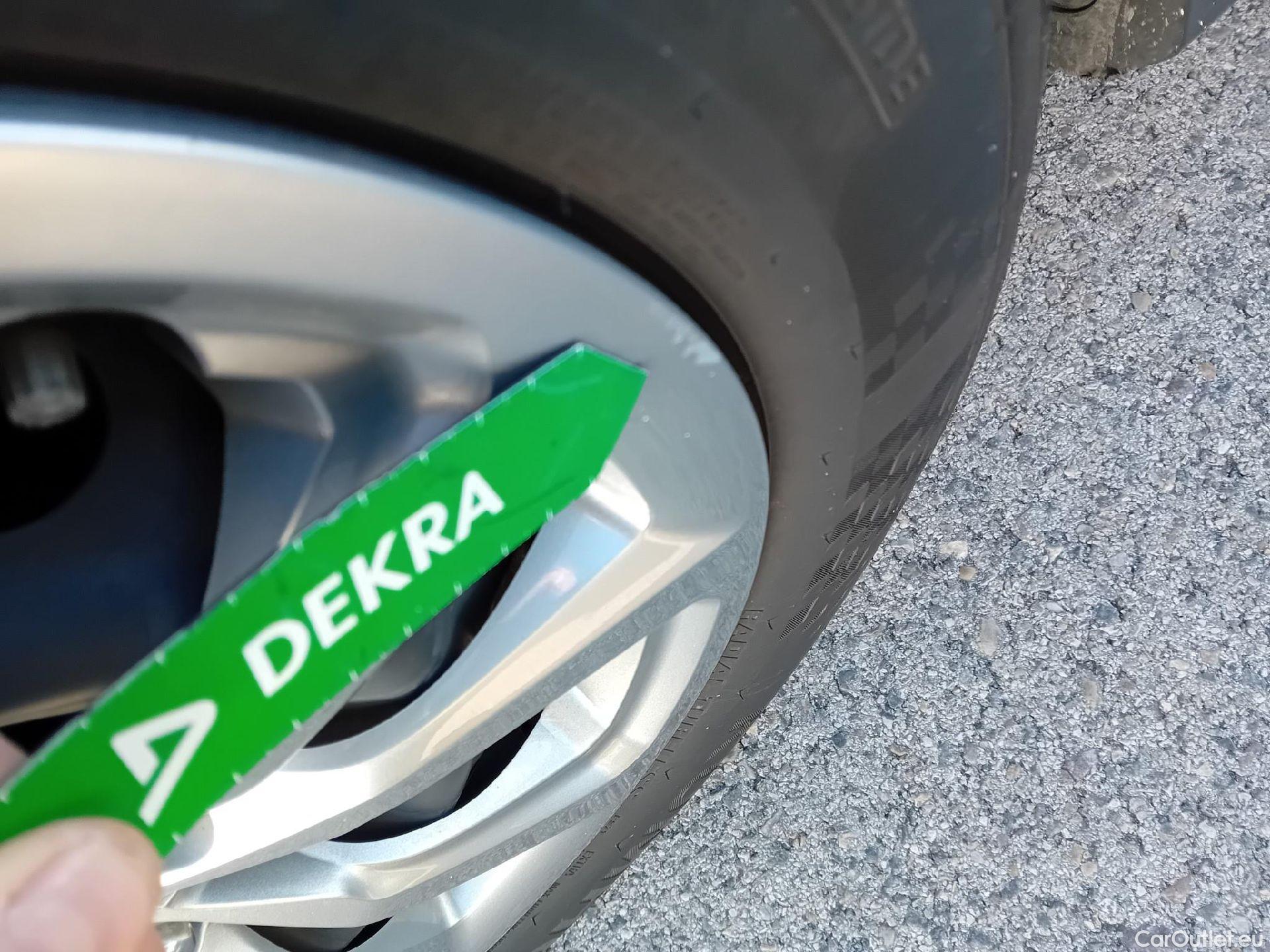  Hyundai  Konna HYUNDAI Kona / 2020 / 5P / todoterreno 1.0 TGDI Klass 4X2 #10