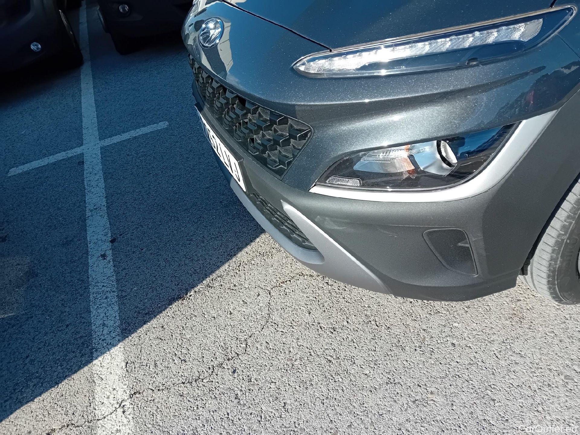  Hyundai  Konna HYUNDAI Kona / 2020 / 5P / todoterreno 1.0 TGDI Klass 4X2 #2