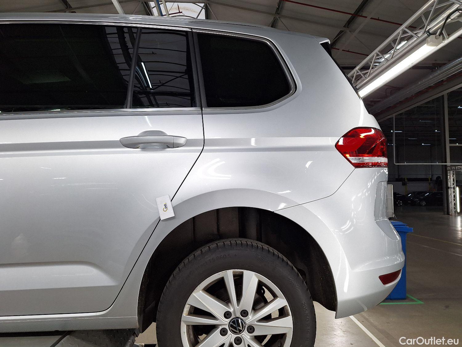  Volkswagen  Touran VW,  '15, Volkswagen  2.0 TDi 110kW Highline DSG 5d 7pl #11