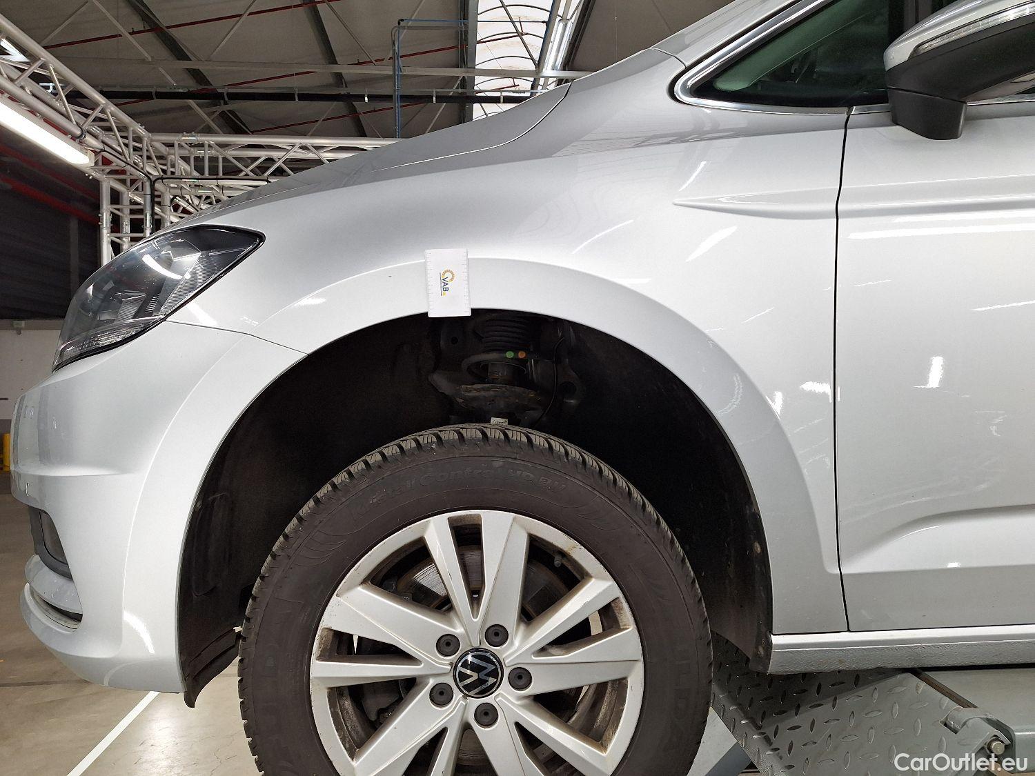  Volkswagen  Touran VW,  '15, Volkswagen  2.0 TDi 110kW Highline DSG 5d 7pl #5