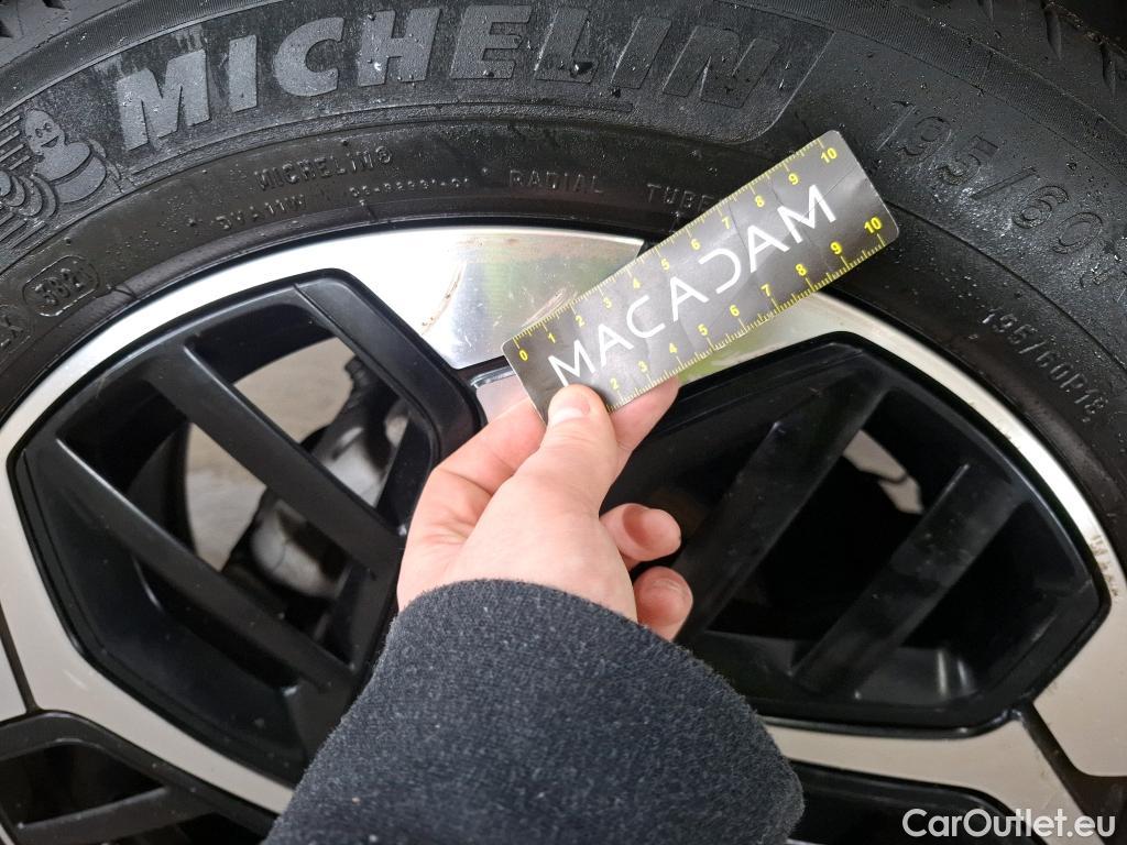  Citroen  C4  Berline Feel Pack Business 1.5 BlueHDI 130CV BVA8 E6d #35